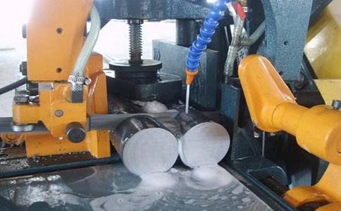 西湖卧式带锯床的送料方式有哪几种？